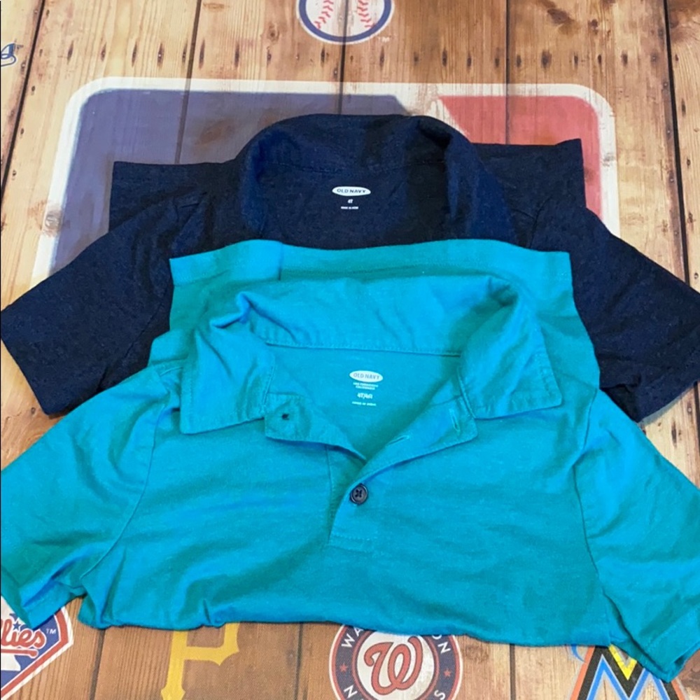 2 Old Navy polo shirts 4T
